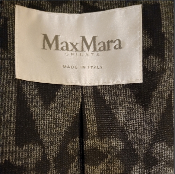 [Max Mara] New w/ Tag, Never Worn, Teddy Bear Coat in Dark Grey, Current F/W '22 - Picture 8 of 8